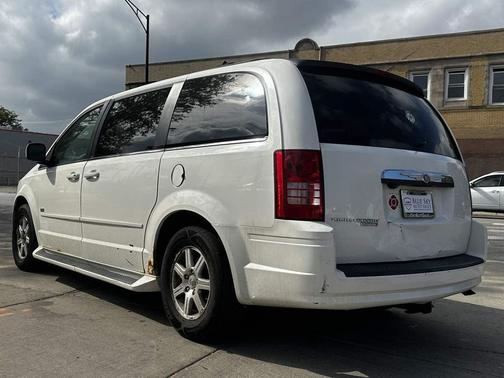 2008 Chrysler Town & Country Touring