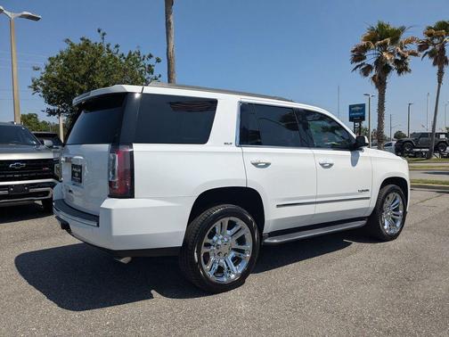 Summit White 2019 GMC Yukon SLT