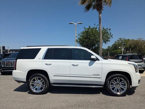 Summit White 2019 GMC Yukon SLT