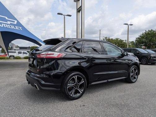 Black Metallic 2022 Ford Edge ST