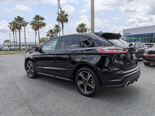 Black Metallic 2022 Ford Edge ST