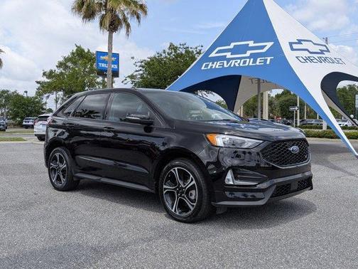 Black Metallic 2022 Ford Edge ST