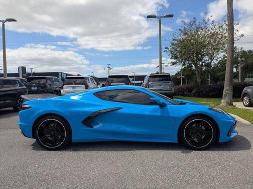 2023 Chevrolet Corvette Stingray w/2LT