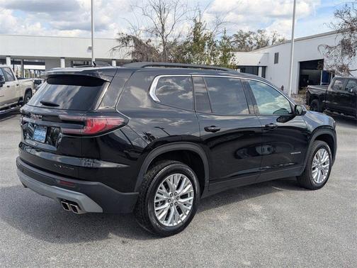 2024 GMC Acadia Elevation