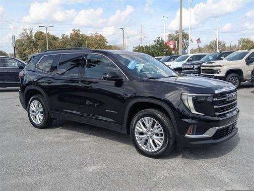 2024 GMC Acadia Elevation