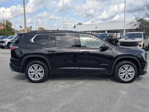 2024 GMC Acadia Elevation