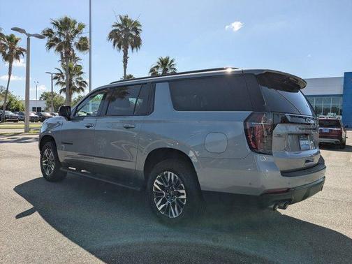 Sterling Gray Metallic 2025 Chevrolet Suburban Z71