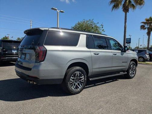 Sterling Gray Metallic 2025 Chevrolet Suburban Z71