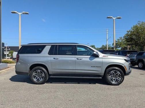 Sterling Gray Metallic 2025 Chevrolet Suburban Z71
