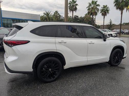 2023 Toyota Highlander XSE