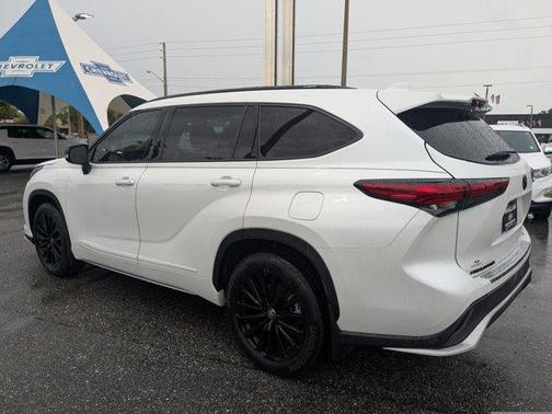2023 Toyota Highlander XSE