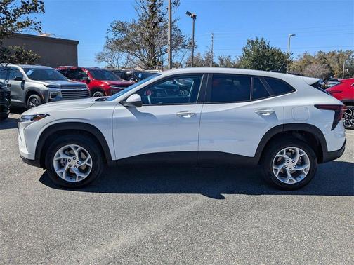 2025 Chevrolet Trax LS