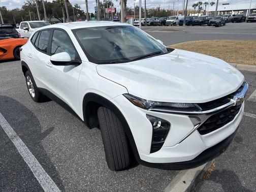2025 Chevrolet Trax LS