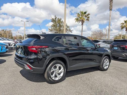 2026 Chevrolet Trax LS