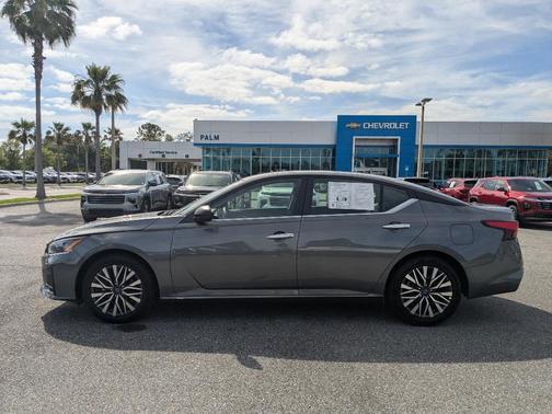 Gun Metallic 2025 Nissan Altima SV