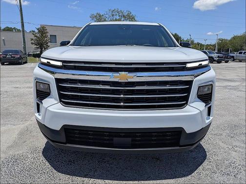 White 2026 Chevrolet Traverse LT