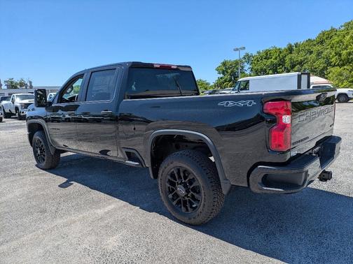 2025 Chevrolet Silverado 2500 Custom