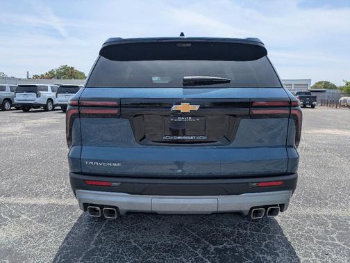 Blue 2026 Chevrolet Traverse LT