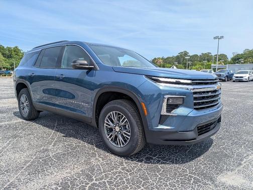 Blue 2026 Chevrolet Traverse LT
