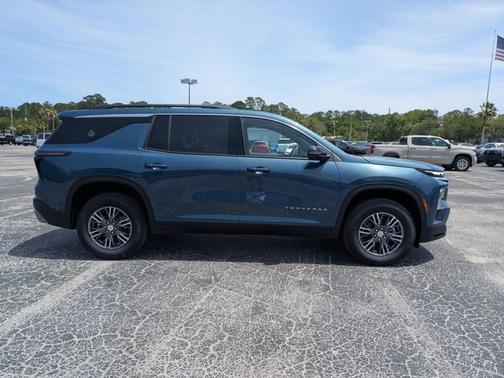 Blue 2026 Chevrolet Traverse LT