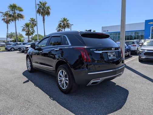 Black Metallic 2022 Cadillac XT5 Premium Luxury