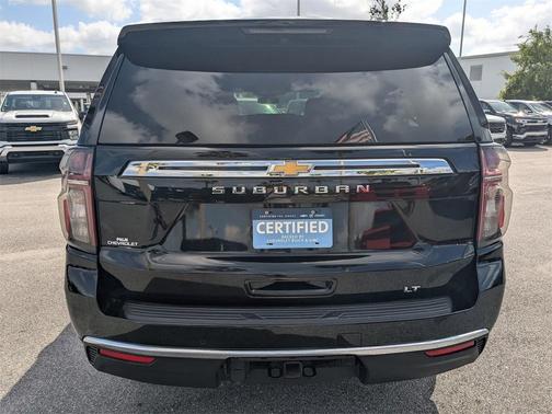 2023 Chevrolet Suburban LT