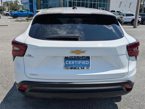 2025 Chevrolet Trax LS