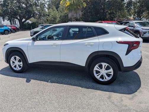 2025 Chevrolet Trax LS