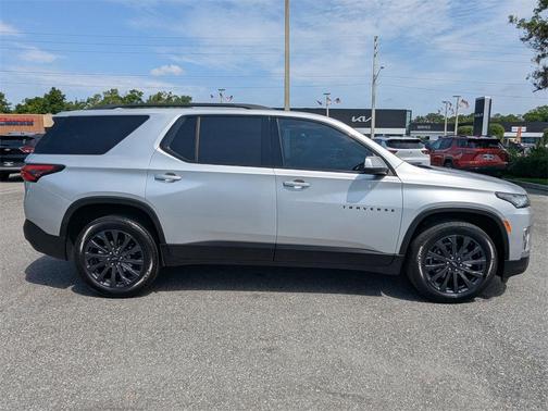 2022 Chevrolet Traverse RS