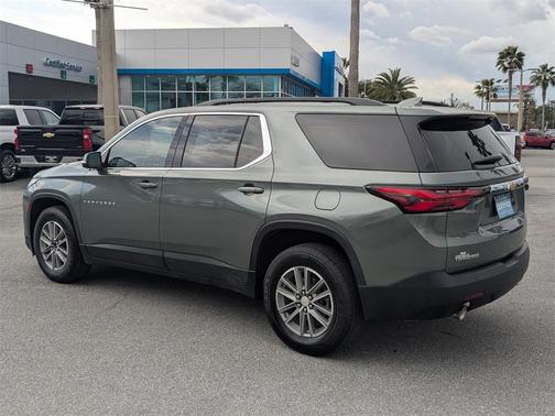 2022 Chevrolet Traverse LT Cloth