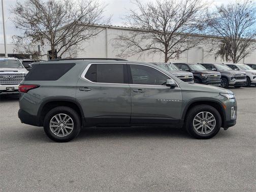 2022 Chevrolet Traverse LT Cloth