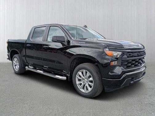 Black 2026 Chevrolet Silverado 1500 Custom