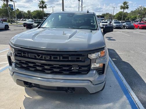 2025 Chevrolet Silverado 1500 Custom