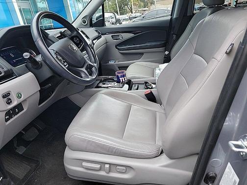 2022 Honda Pilot Touring 7-Passenger