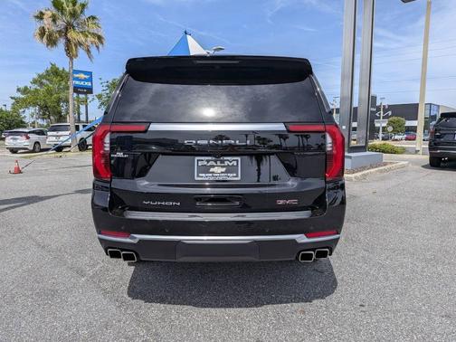 Onyx Black 2025 GMC Yukon XL Denali