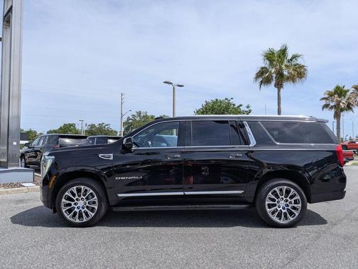 Onyx Black 2025 GMC Yukon XL Denali