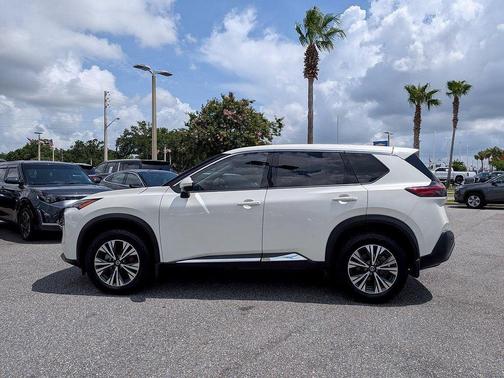 White 2021 Nissan Rogue SV