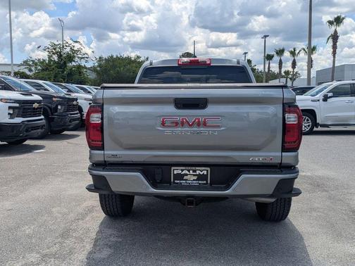 Sterling 2023 GMC Canyon AT4