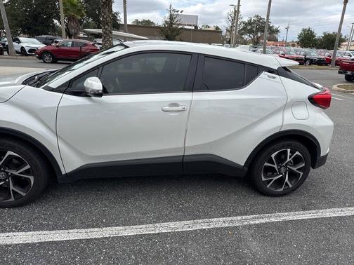 2020 Toyota C-HR XLE