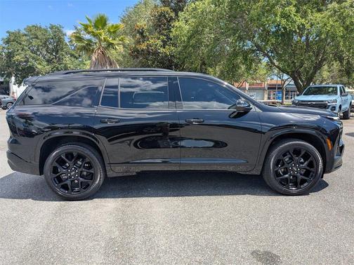 2025 Chevrolet Traverse RS