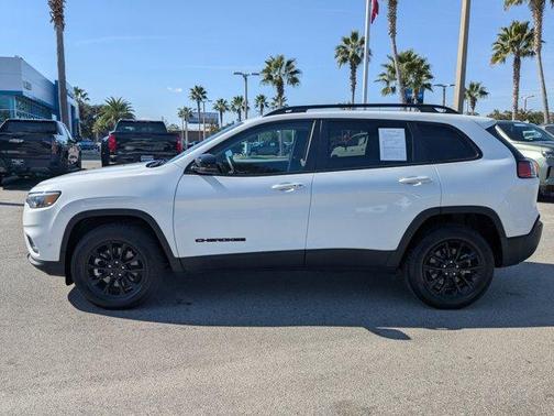 2023 Jeep Cherokee Altitude Lux