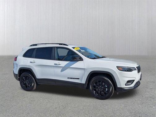 2023 Jeep Cherokee Altitude Lux