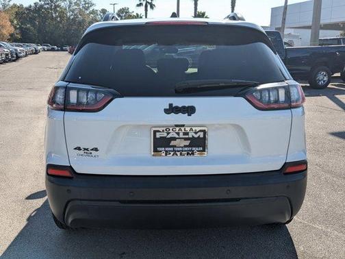 2023 Jeep Cherokee Altitude Lux