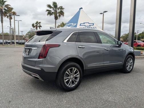 Steel Metallic 2021 Cadillac XT5 Premium Luxury