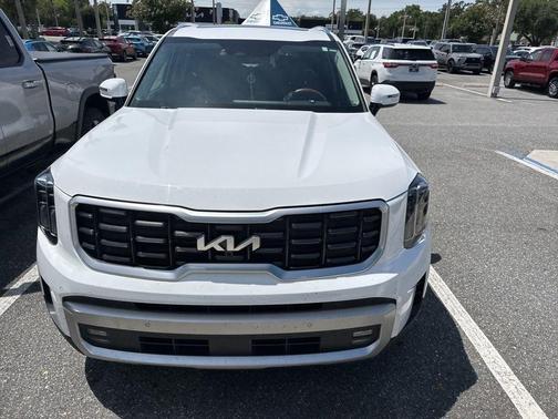 Glacial White Pearl 2023 Kia Telluride SX