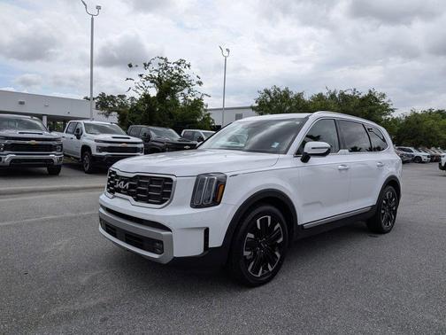 Glacial White Pearl 2023 Kia Telluride SX