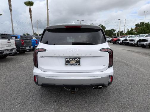 Glacial White Pearl 2023 Kia Telluride SX