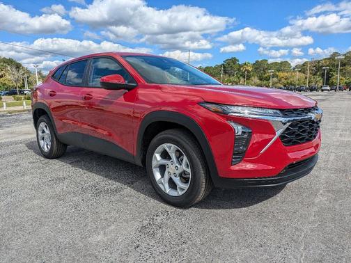2026 Chevrolet Trax LS