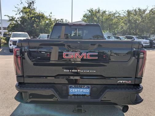 2024 GMC Sierra 2500 AT4