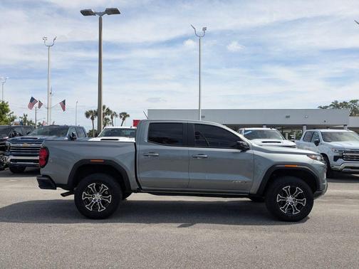 Sterling 2025 GMC Canyon AT4